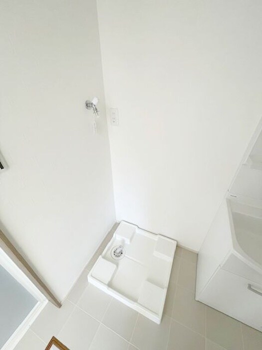 物件内観写真13　(洗濯機置場)