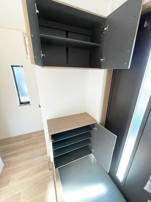 物件内観写真16　(靴箱)