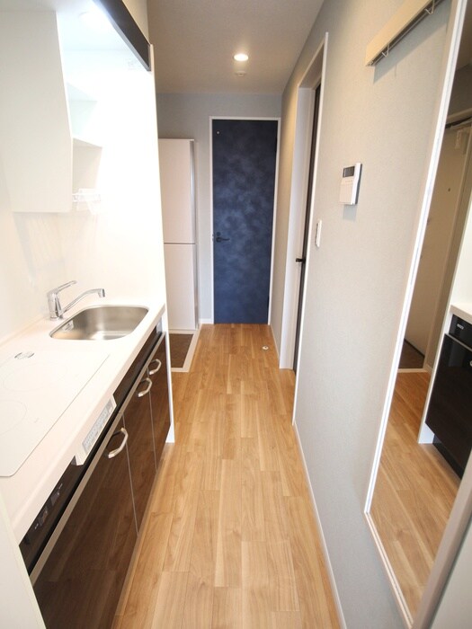 物件内観写真10　(廊下)