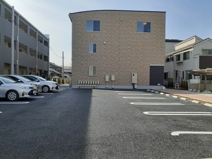 物件外観写真5　(エントランス部分)