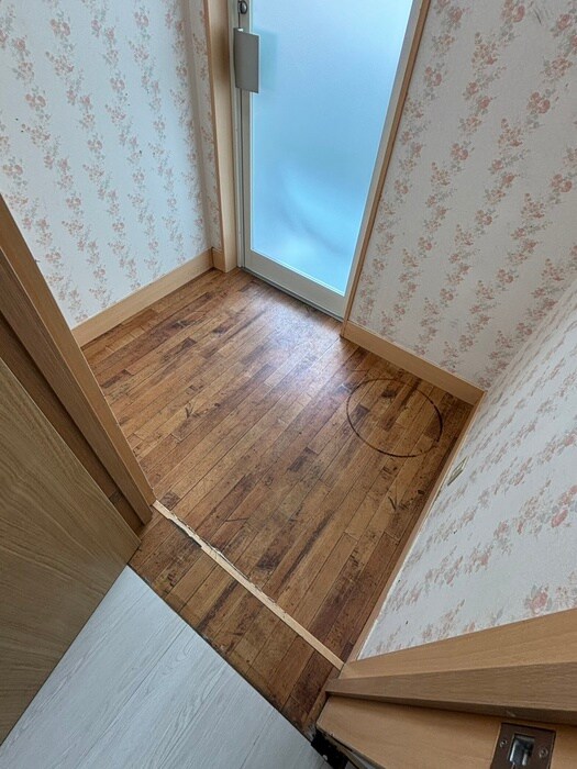 物件内観写真18　(玄関)