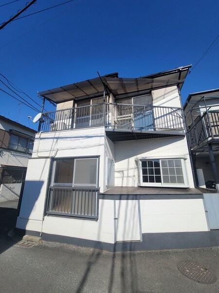 谷戸町3丁目貸家外観写真