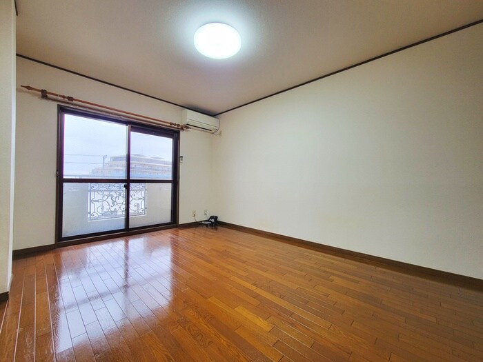 物件内観写真10　(居室)