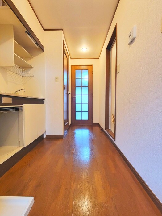 物件内観写真18　(廊下)
