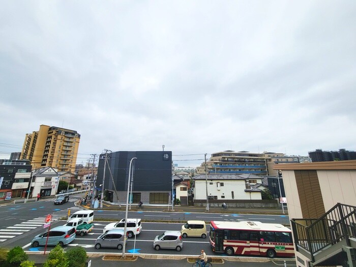 物件内観写真22　(室内からの展望)