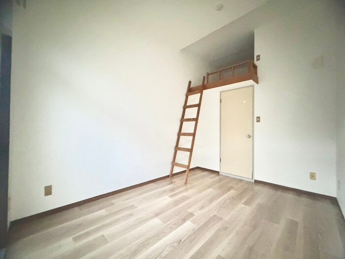 物件内観写真8　(居室)