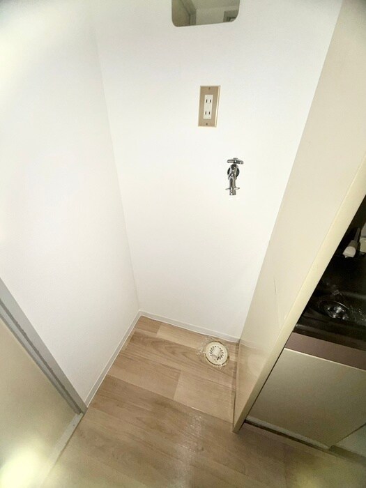 物件内観写真13　(洗濯機置場)