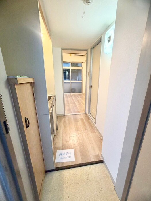 物件内観写真14　(玄関)