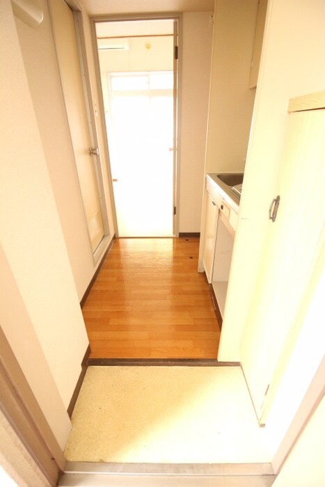 物件内観写真19　(玄関)