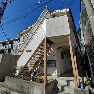 コーポ　フｧミール外観写真