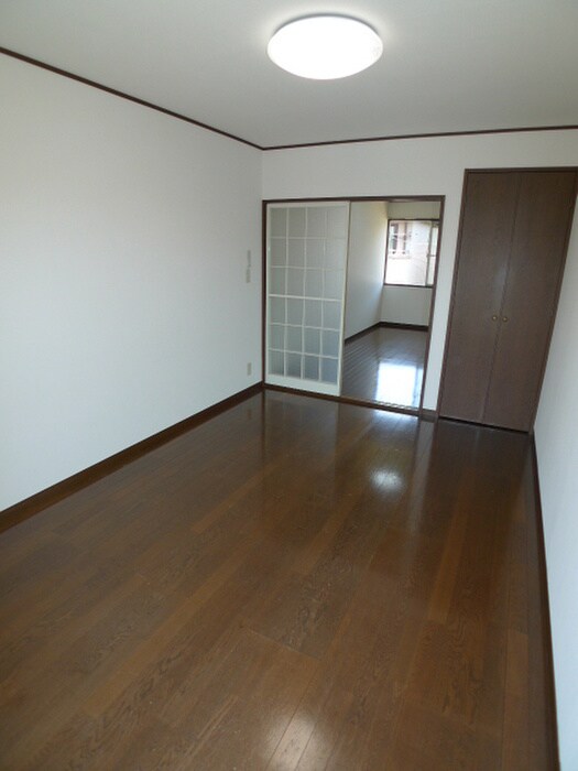 物件内観写真8　(居室)