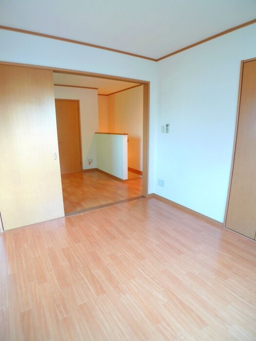 物件内観写真8　(居室)