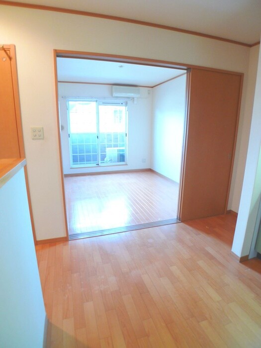 物件内観写真9　(居室)