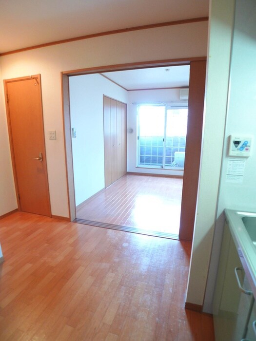 物件内観写真14　(室内からの展望)