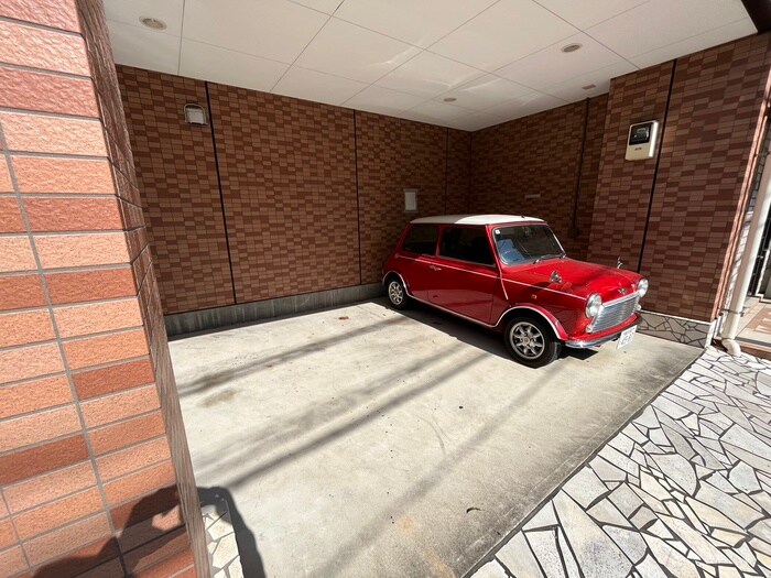 物件外観写真5　(駐車場)