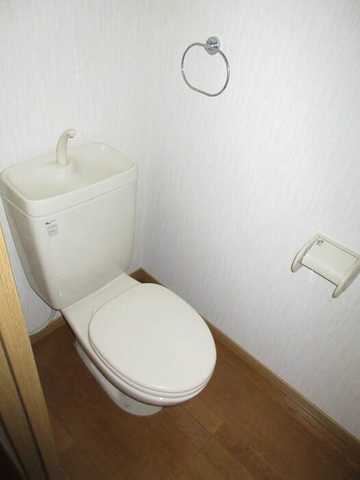 物件内観写真14　(トイレ)