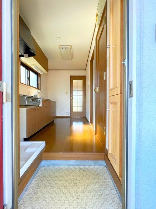 物件内観写真14　(玄関)