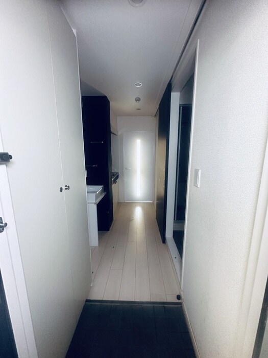 物件内観写真16　(玄関)