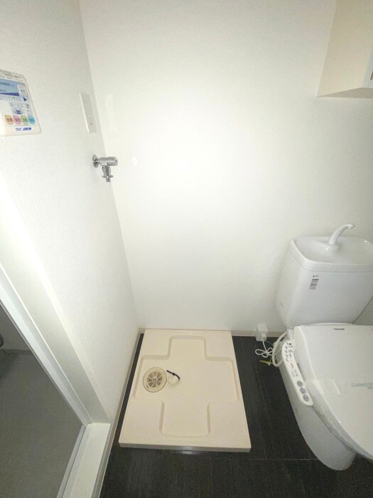 物件内観写真21　(洗濯機置場)