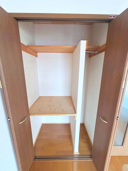 物件内観写真11　(収納)