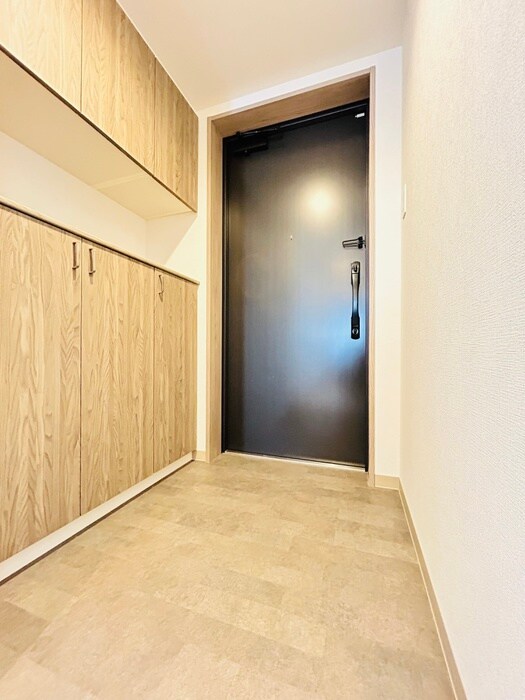 クロスゲート青葉台の玄関