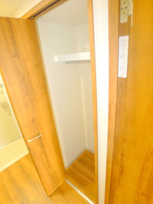 物件内観写真12　(収納)