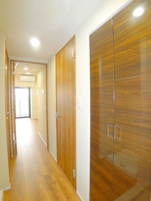 物件内観写真15　(廊下)