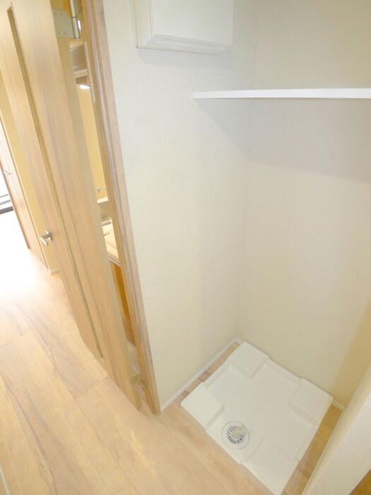 物件内観写真15　(洗濯機置場)