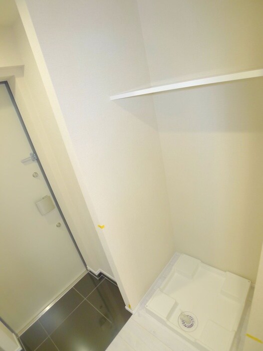 物件内観写真15　(洗濯機置場)