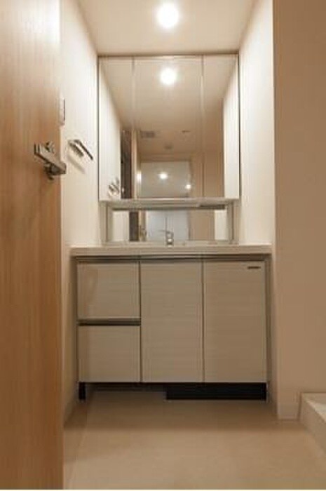 物件内観写真7　(洗面)