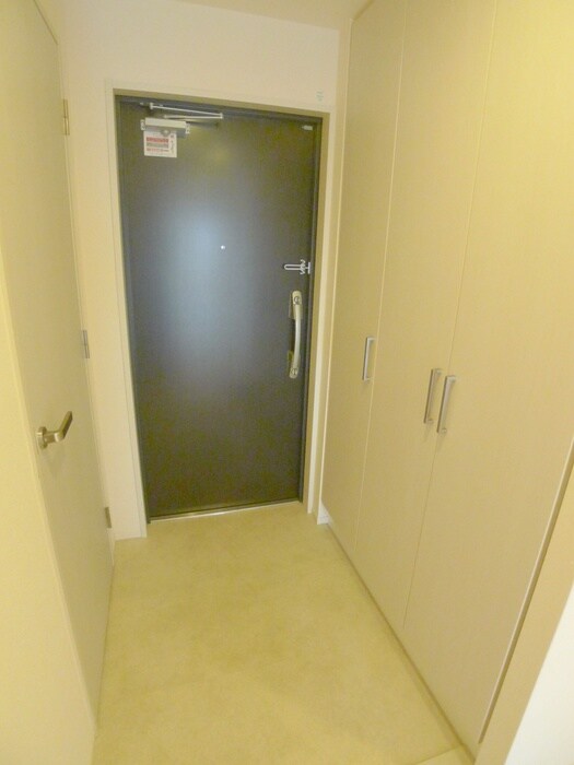 物件内観写真17　(玄関)