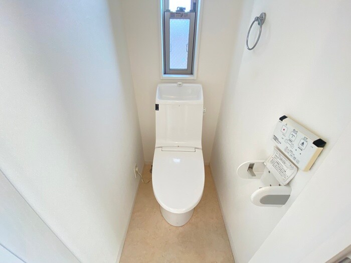 物件内観写真11　(トイレ)