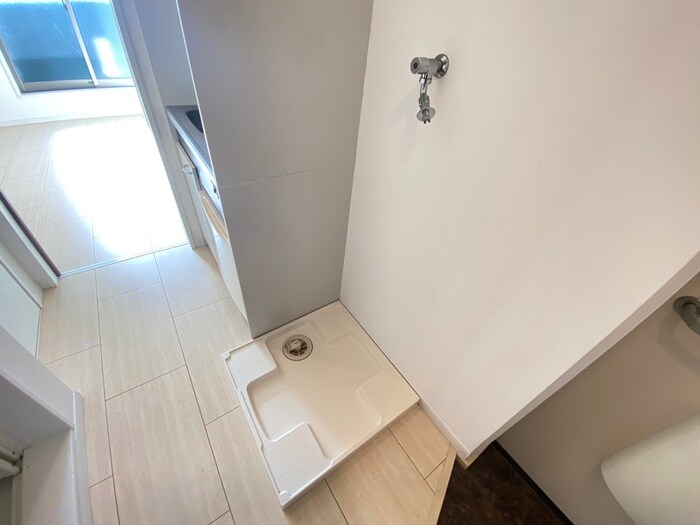 物件内観写真17　(洗濯機置場)