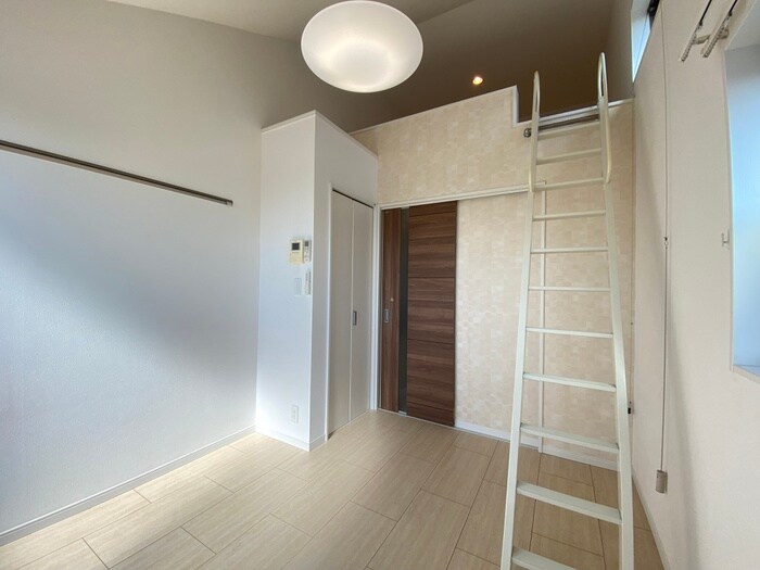 物件内観写真21　(居室)