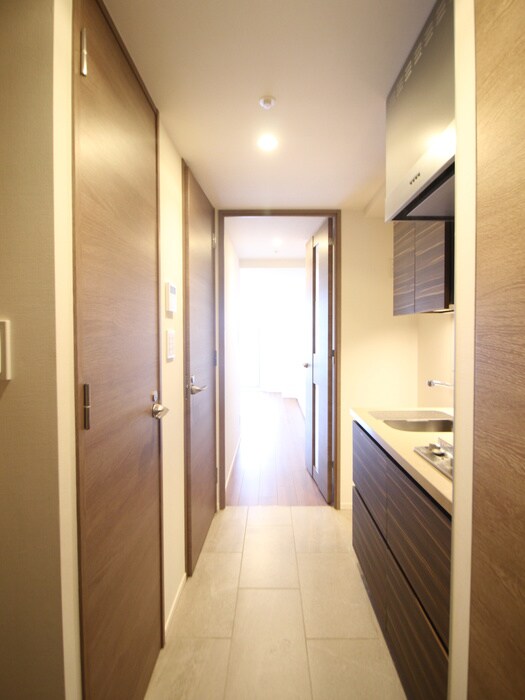 物件内観写真11　(玄関)