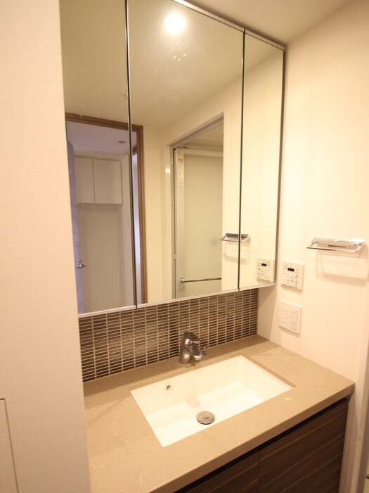 物件内観写真15　(洗面)