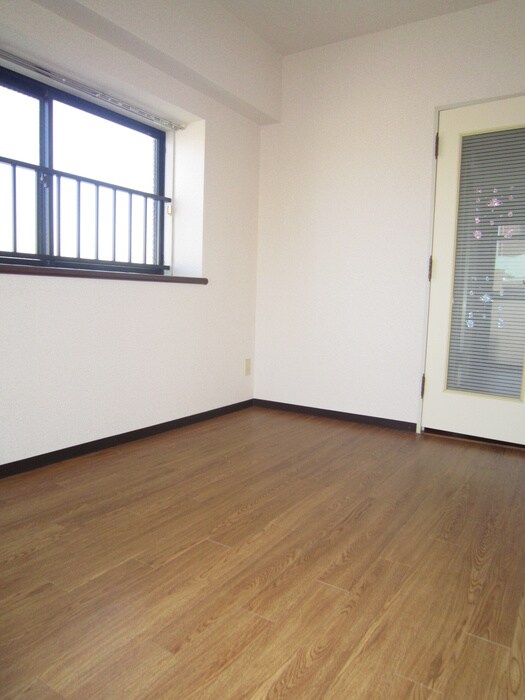 物件内観写真5　(居室)