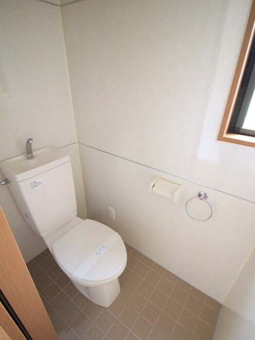 物件内観写真15　(トイレ)