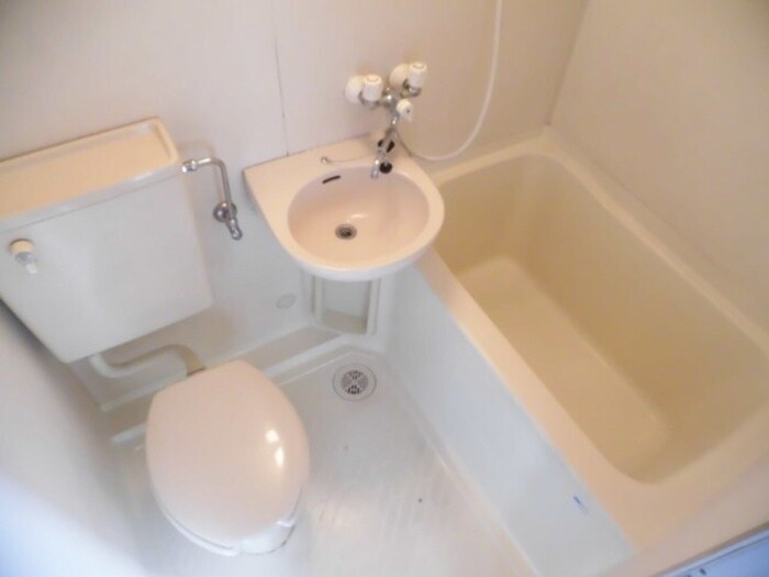 ＷＩＮＧ　ＦＵＲＵＹＡのバス