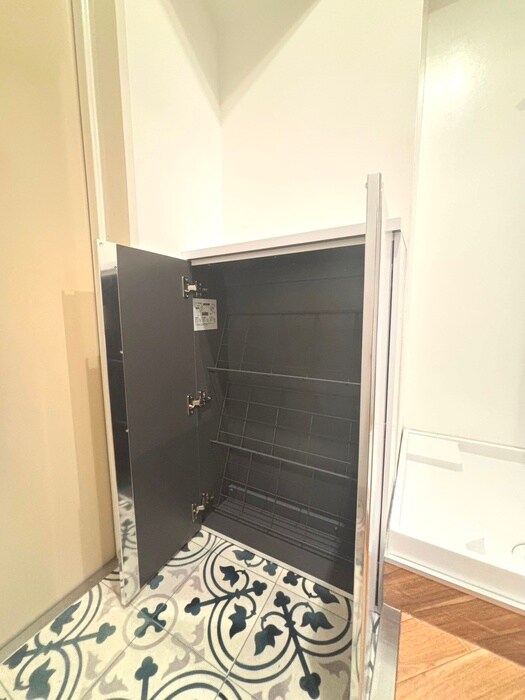 物件内観写真15　(靴箱)