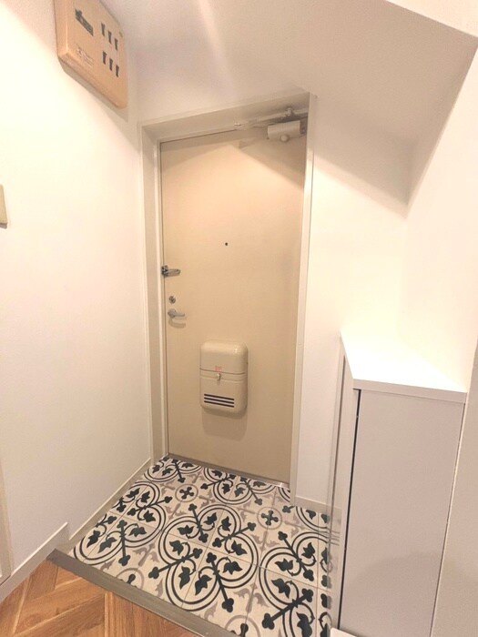 物件内観写真16　(玄関)