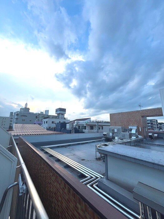 物件内観写真22　(室内からの展望)