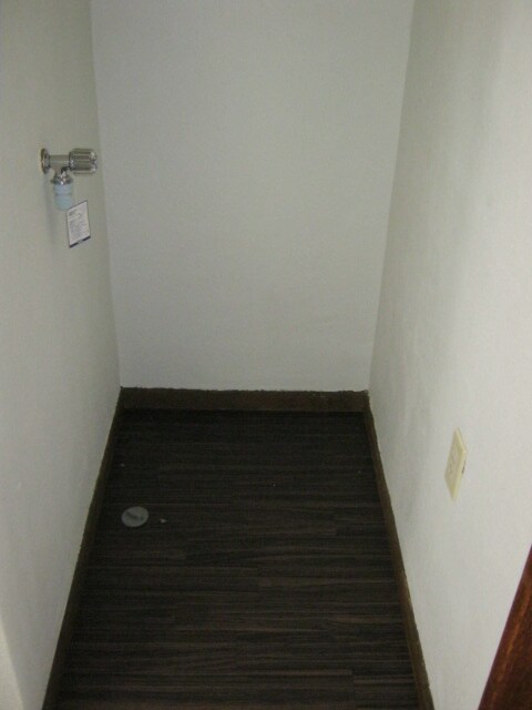 物件内観写真13　(洗濯機置場)