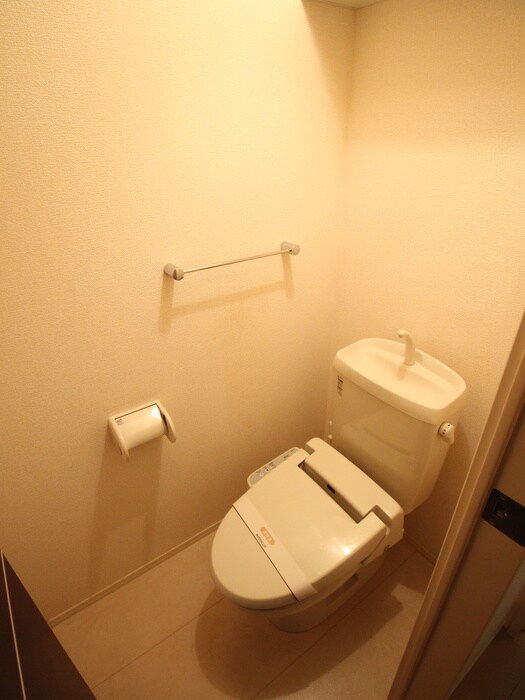 物件内観写真13　(トイレ)