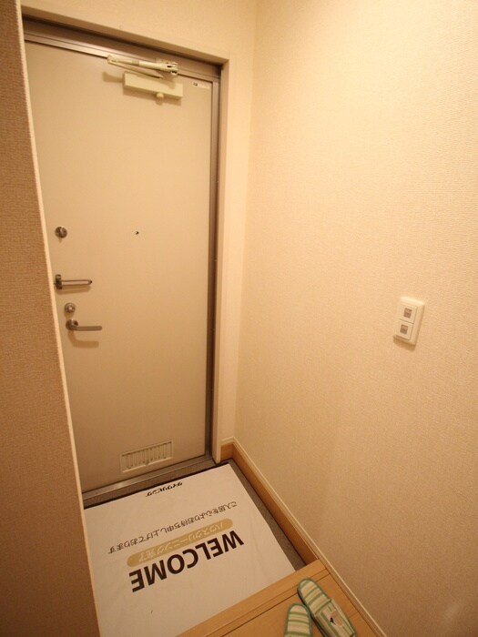 物件内観写真14　(玄関)