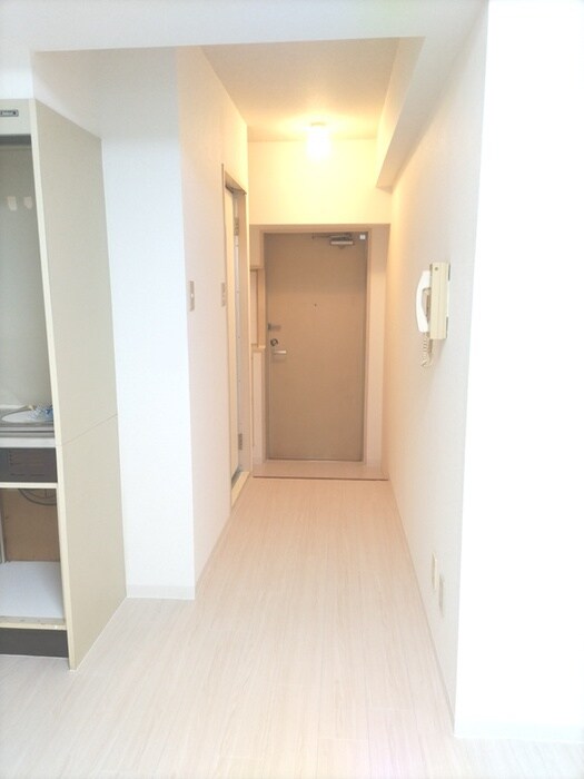 物件内観写真8　(廊下)