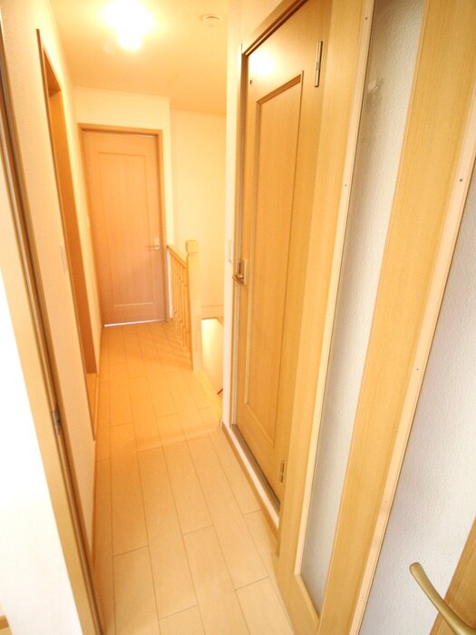 物件内観写真10　(廊下)