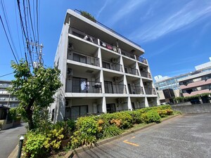 マンション フォーシーズンズ外観写真