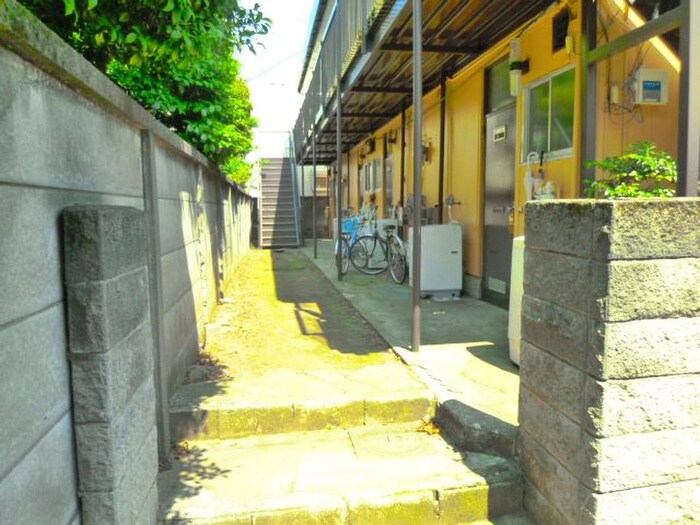 物件外観写真5　(エントランス部分)