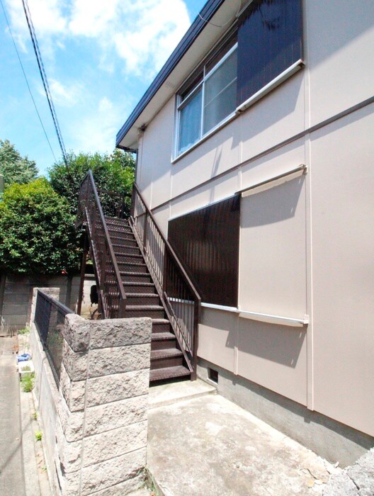 物件外観写真6　(エントランス部分)